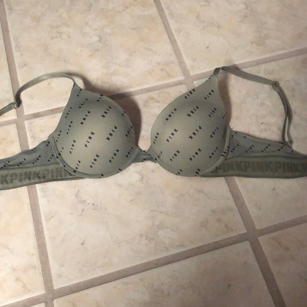 Victoria secret bra.